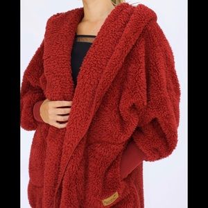 Nordic Beach Body Wrap in Red Velvet-Brand New